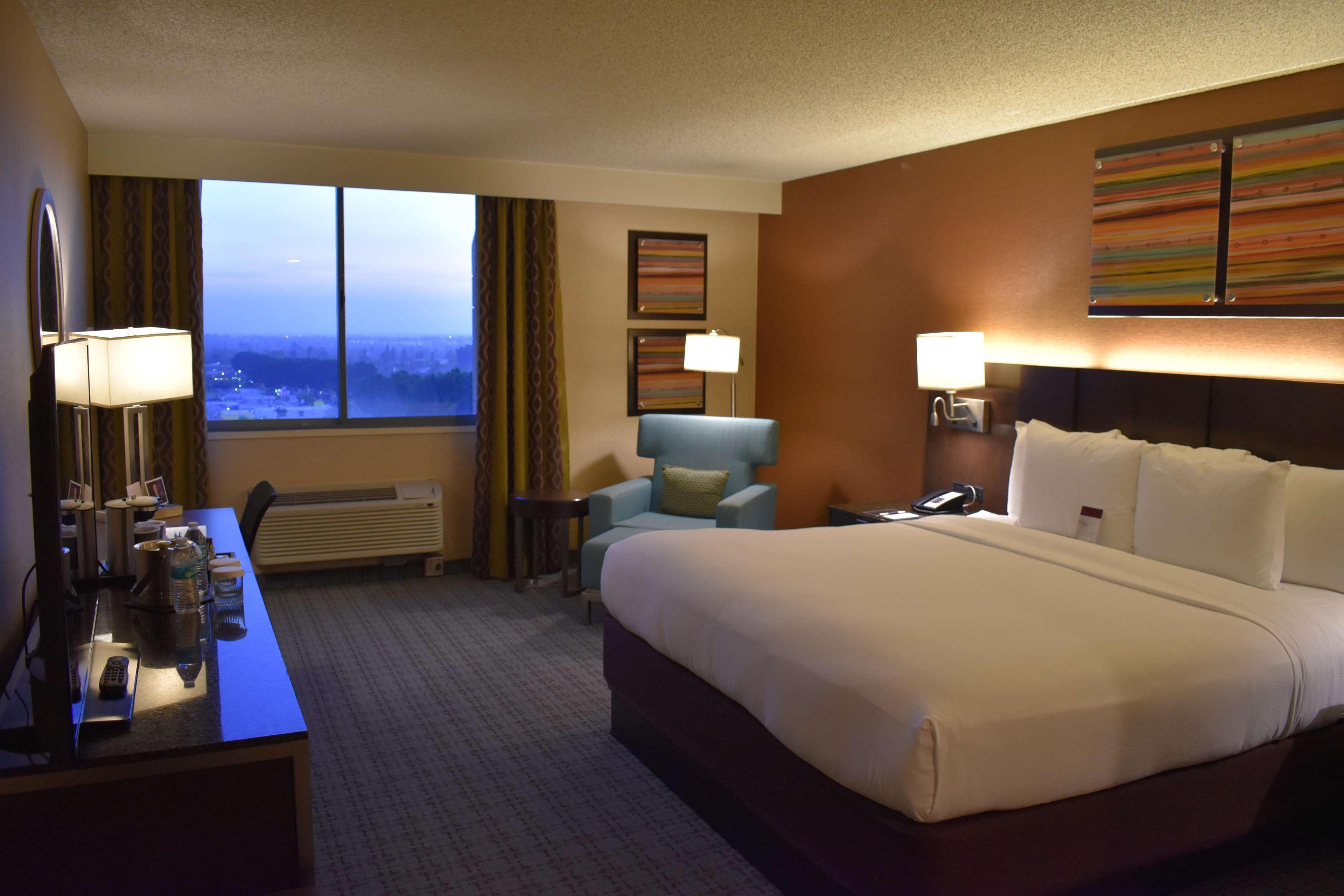 Doubletree By Hilton Whittier Hotell Exteriör bild