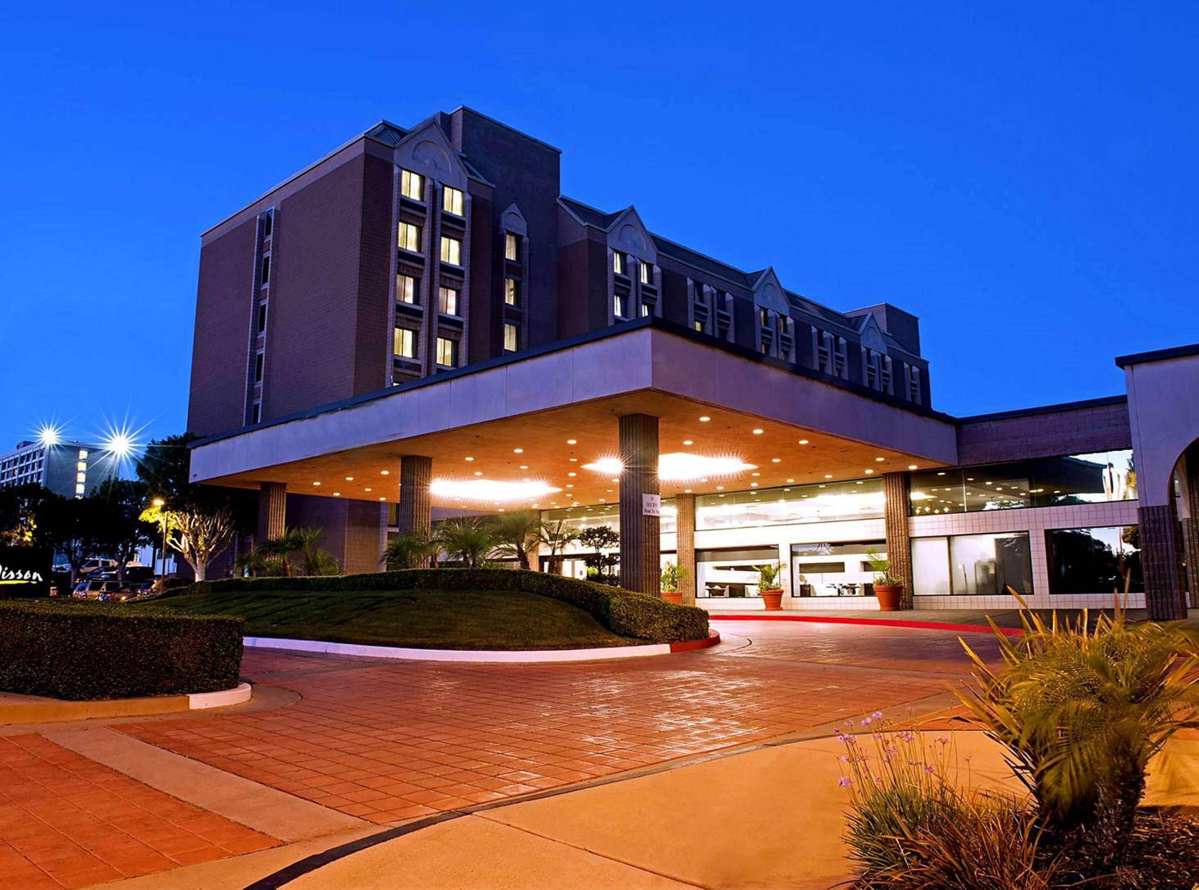 Doubletree By Hilton Whittier Hotell Exteriör bild