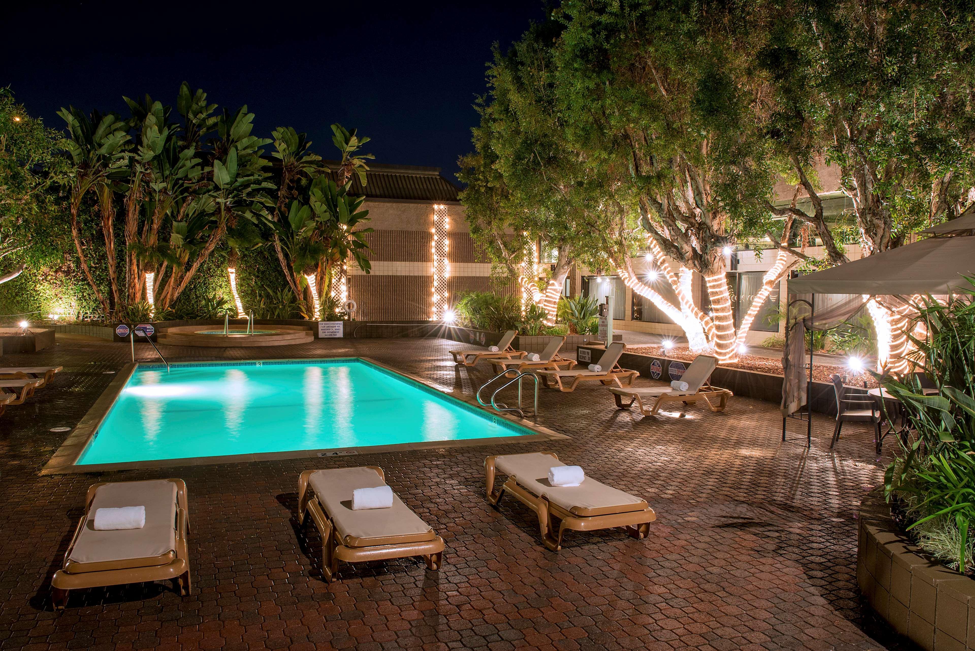 Doubletree By Hilton Whittier Hotell Exteriör bild