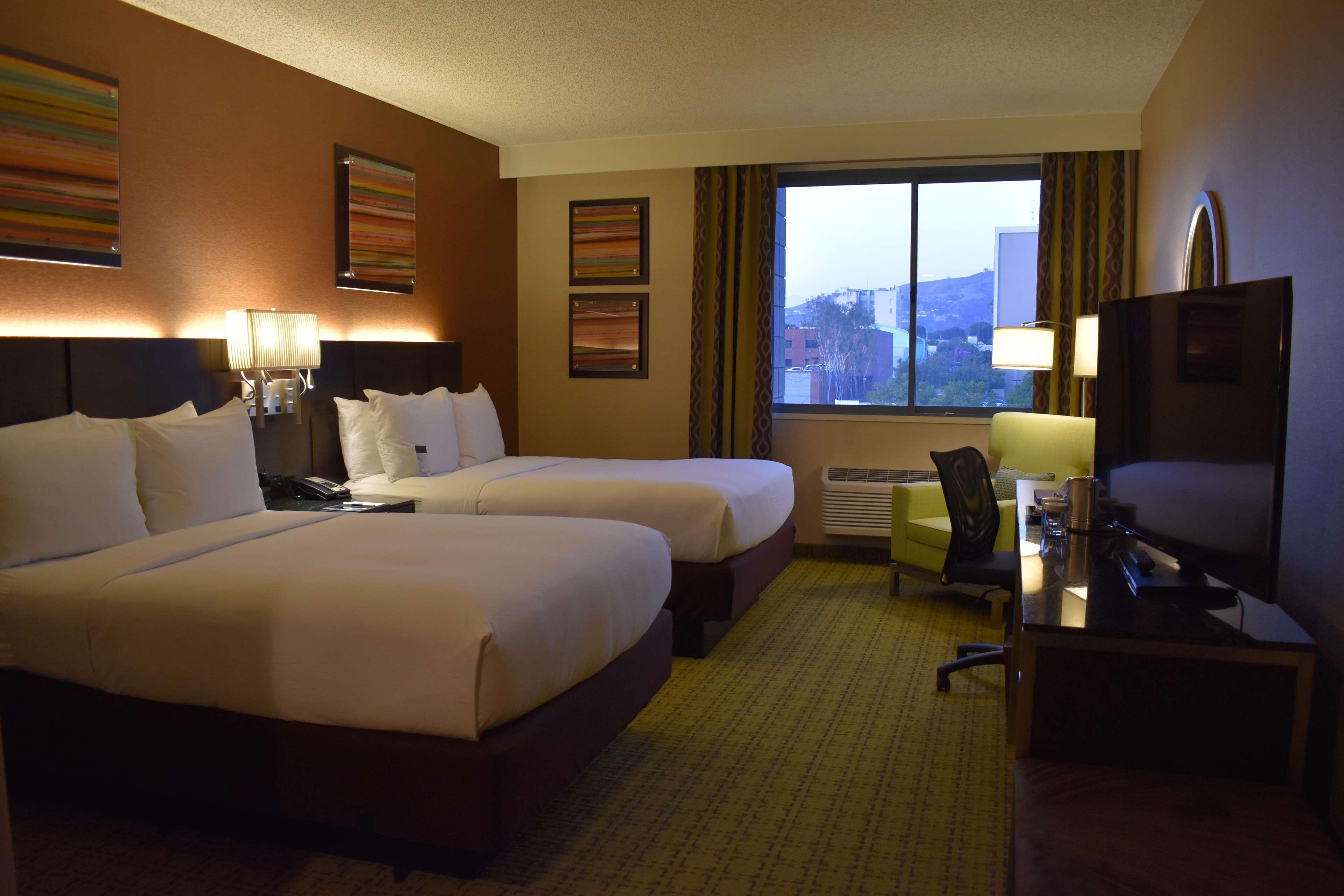 Doubletree By Hilton Whittier Hotell Exteriör bild