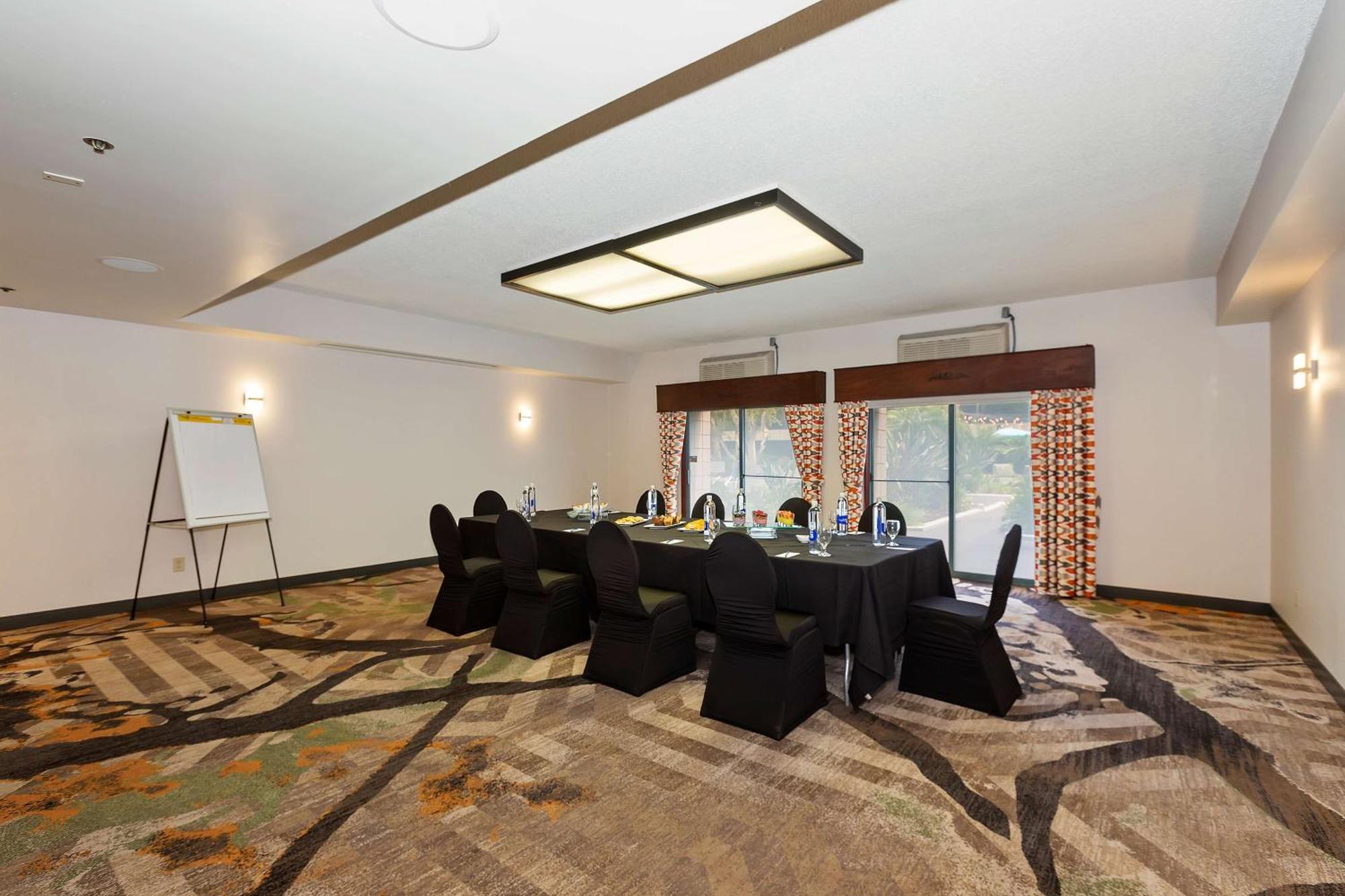 Doubletree By Hilton Whittier Hotell Exteriör bild