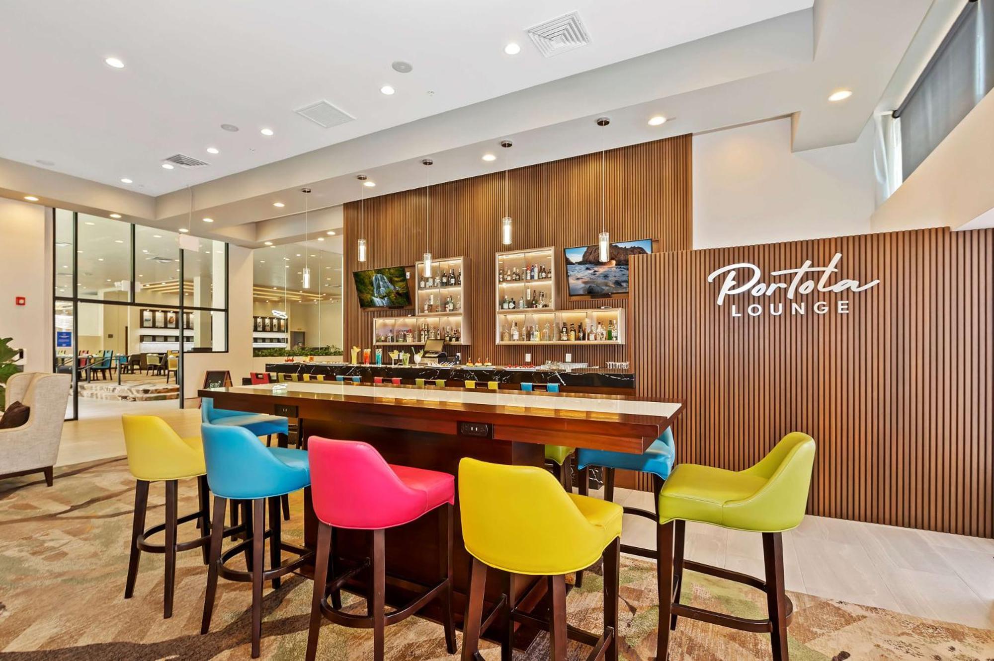 Doubletree By Hilton Whittier Hotell Exteriör bild