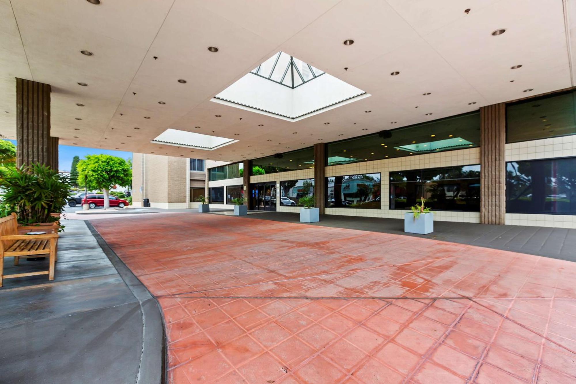 Doubletree By Hilton Whittier Hotell Exteriör bild