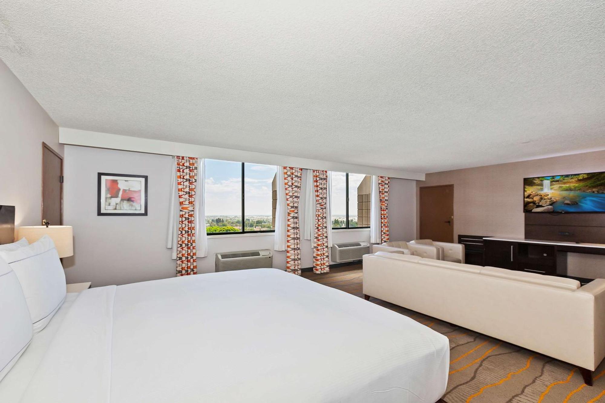 Doubletree By Hilton Whittier Hotell Exteriör bild