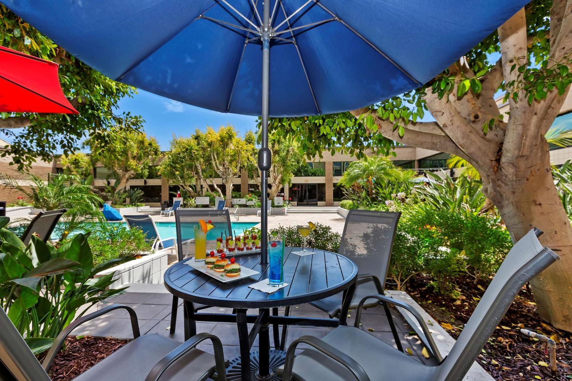Doubletree By Hilton Whittier Hotell Exteriör bild